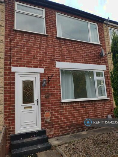 3 Bedroom Terraced House To Rent In Barleyhill Road, Garforth, Leeds, LS25