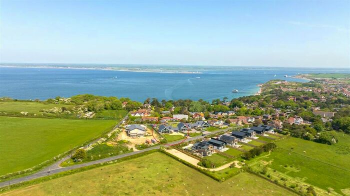 4 Bedroom Detached House For Sale In Totland Bay, Isle Of Wight, PO39