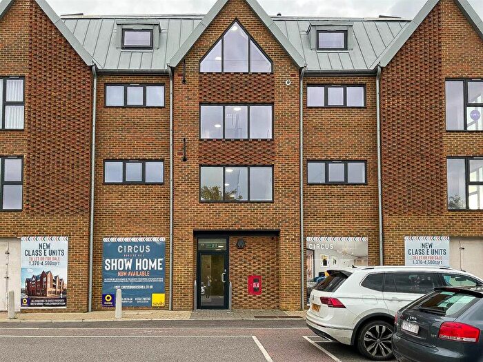 2 Bedroom Flat To Rent In Crescent Way, Burgess Hill, RH15