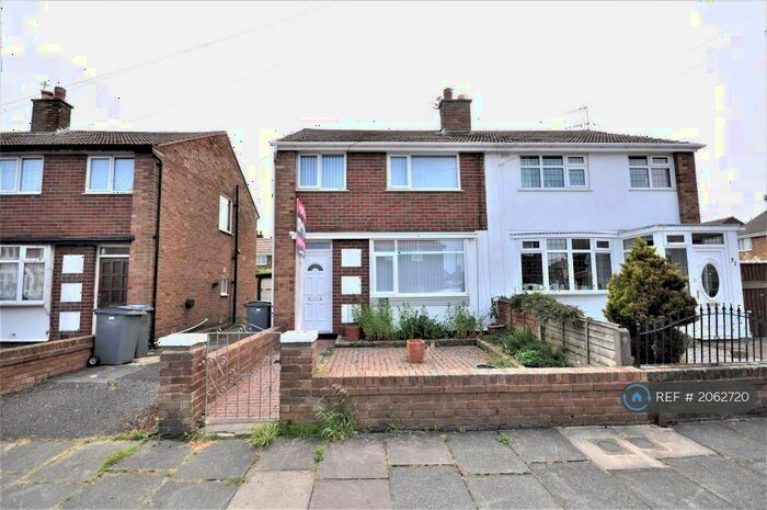 3 Bedroom Semi-Detached House To Rent In Dewhurst Avenue, Blackpool, FY4