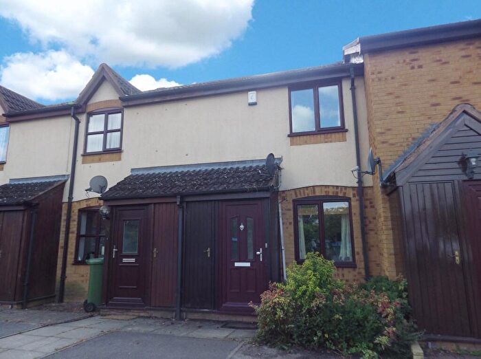 2 Bedroom Terraced House To Rent In Little Orchards, Aylesbury, Buckinghamshire, HP20