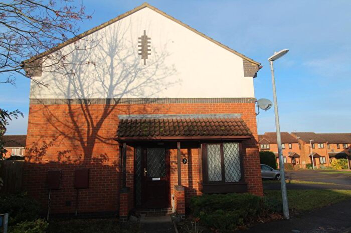 3 Bedroom Detached House To Rent In Eayre Court, St Neots, Cambridgeshire, PE19