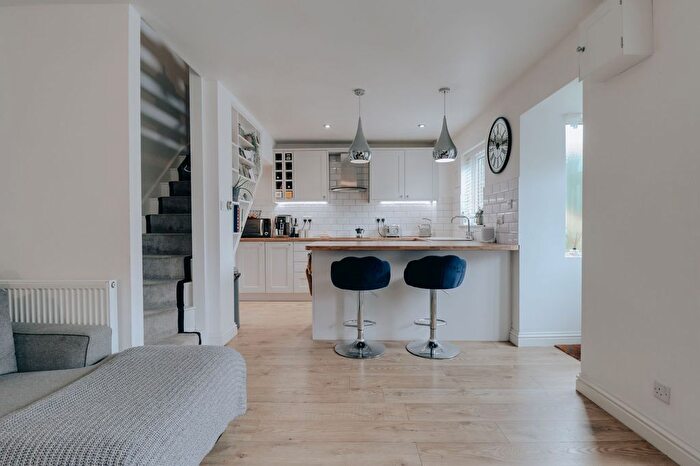 1 Bedroom End Of Terrace House For Sale In Alexandra Road, Sarratt, WD3