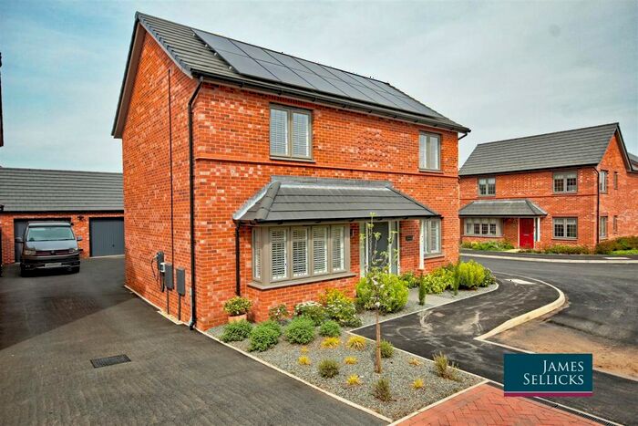 5 Bedroom Detached House For Sale In Dandy Drive, Market Harborough, LE16