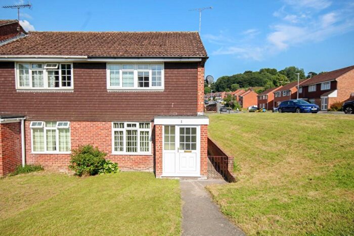 3 Bedroom House To Rent In Holly Tree Walk, Yeovil, BA20