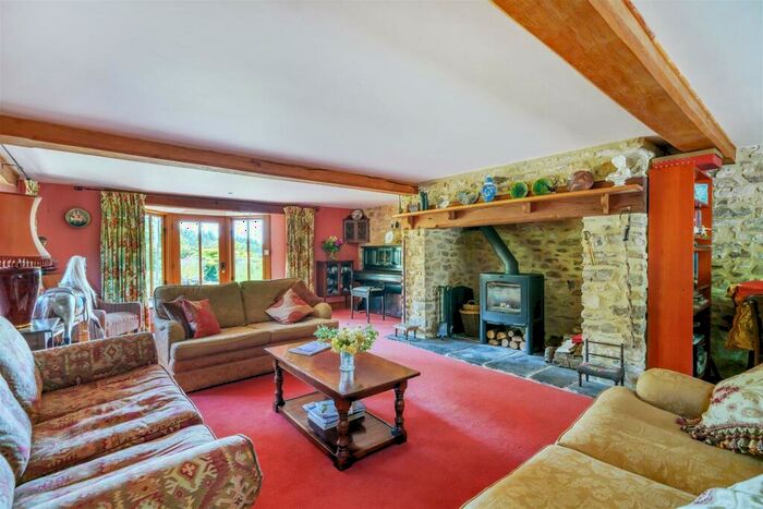 6 Bedroom Farm House For Sale In Cotleigh, Honiton, Devon, EX14