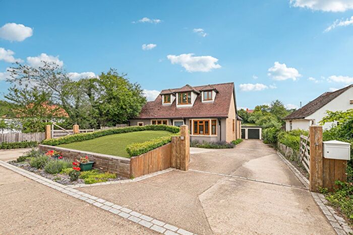 4 Bedroom Detached House For Sale In Codicote Road, Welwyn, AL6