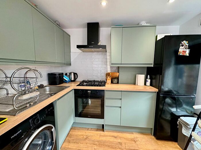 1 Bedroom Detached House To Rent In Sevington Road, London, NW4