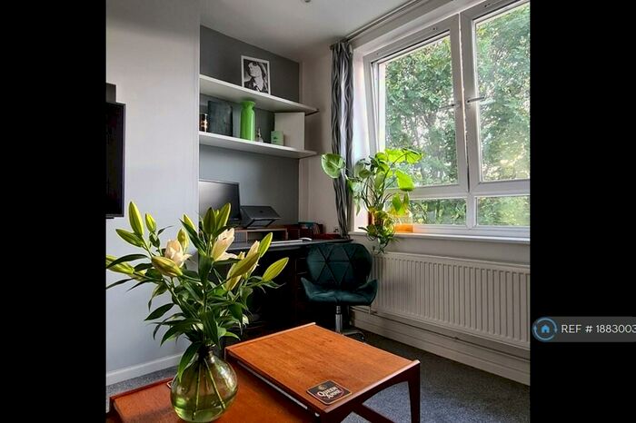 2 Bedroom Flat To Rent In Neptune Street, London, SE16