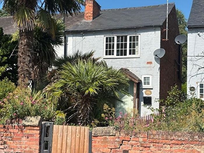 2 Bedroom End Of Terrace House To Rent In Main Street, Burton Joyce, NG14