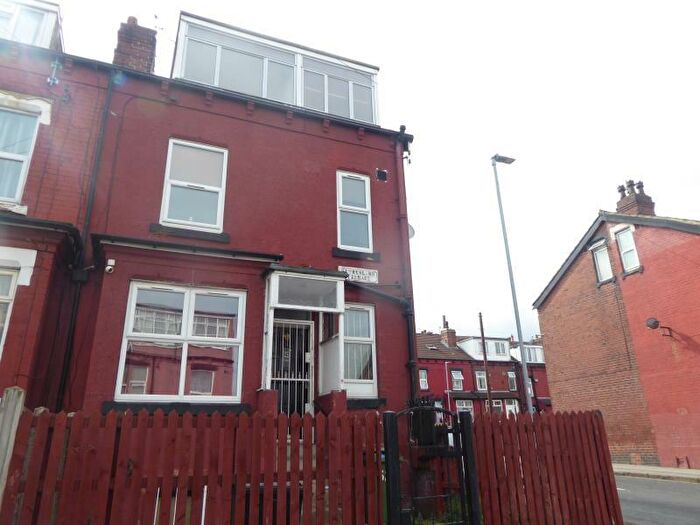 3 Bedroom Terraced House To Rent In Sutherland Terrace, Harehills, LS9