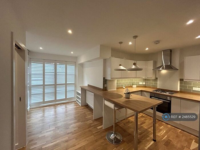 1 Bedroom Flat To Rent In Whyteleafe Hill, Whyteleafe, CR3