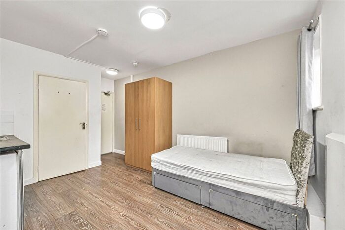 Studio To Rent In Coldharbour Lane, London, SW9