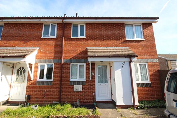 1 Bedroom End Terrace House For Sale In Cotswold Way, Worcester Park, KT4