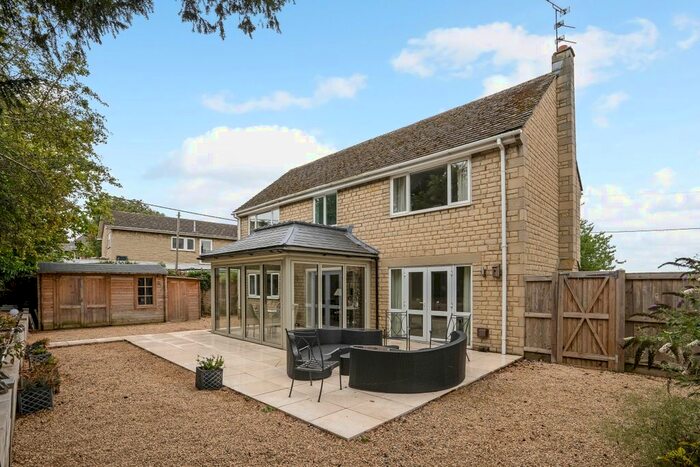 4 Bedroom Detached House To Rent In Bourton, Swindon, SN6