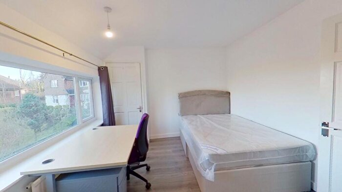 3 Bedroom Semi-Detached House To Rent In Vernon Way, Guildford, GU2