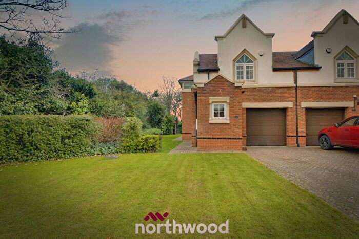 2 Bedroom Mews For Sale In Milestone Court, Bessacarr, Doncaster, DN4