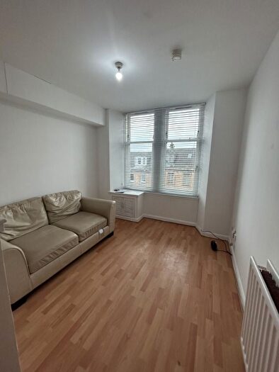1 Bedroom Flat To Rent In Causeyside Street, Paisley, Renfrewshire, PA1