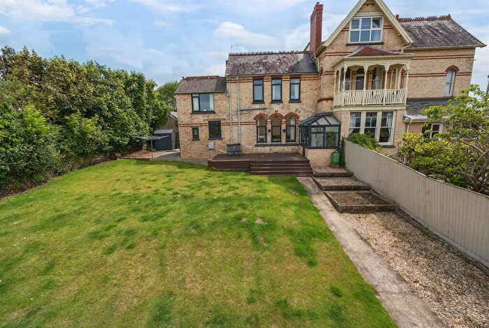 2 Bedroom Semi-Detached House For Sale In Fort Hill, Barnstaple, EX32
