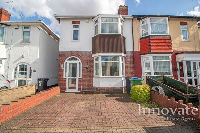 3 Bedroom Semi-Detached House For Sale In Atlas Grove, West Bromwich, B70