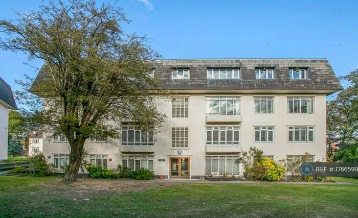 2 Bedroom Flat To Rent In Lingfield House, London, SE26