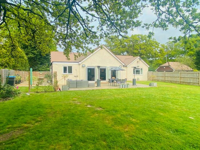 4 Bedroom House To Rent In Smallfield, RH6