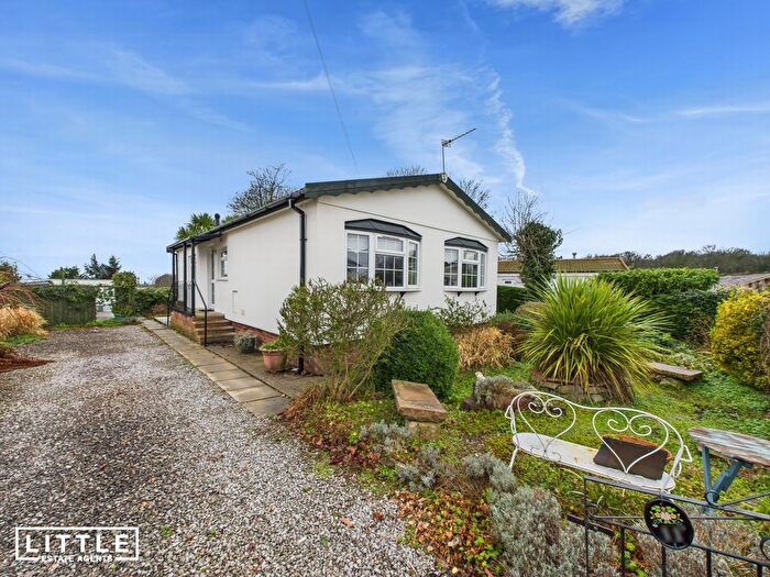 2 Bedroom Park Home For Sale In Old Hall, Halsnead Park, L35