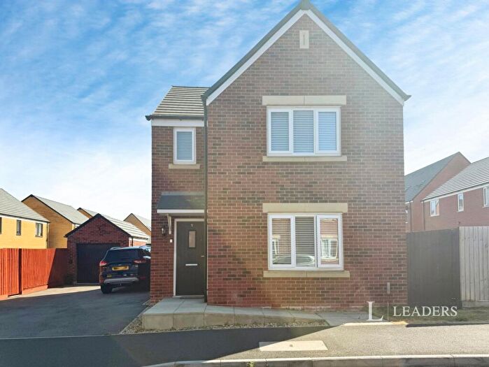 3 Bedroom Detached House To Rent In Wilton Avenue, Hampton Gardens, Peterborough, PE7