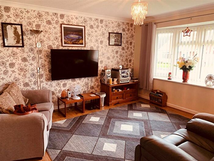 2 Bedroom Semi Detached Bungalow For Sale In Mccreath Close, North Petherton, Bridgwater, TA6