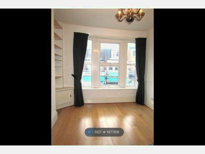 2 Bedroom Flat To Rent In Albion Road, London, N16