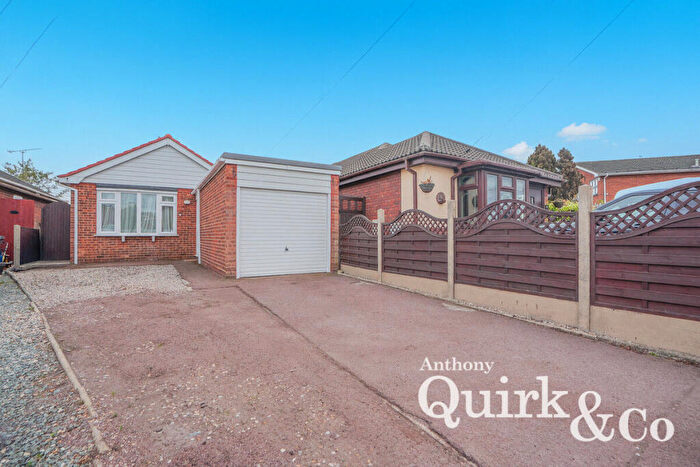 2 Bedroom Detached Bungalow For Sale In Keegan Place, Canvey Island, SS8
