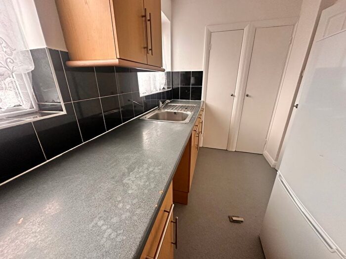 2 Bedroom Maisonette To Rent In Scott Avenue, Rainham, Gillingham, ME8