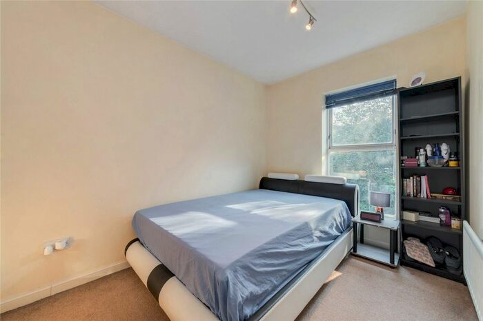 3 Bedroom Terraced House For Sale In Hardy Avenue, London, E16
