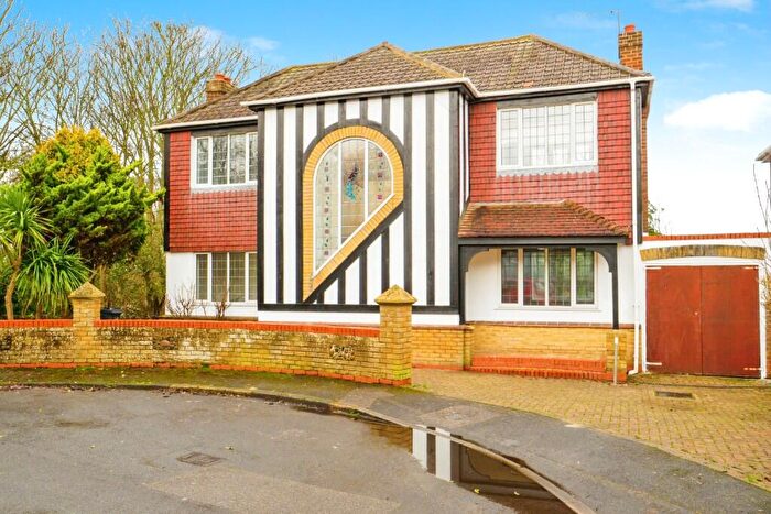 3 Bedroom Detached House To Rent In Wallwood Road, Ramsgate, Kent, CT11