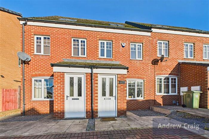 3 Bedroom Terraced House For Sale In Lockwood Avenue, Birtley, DH3