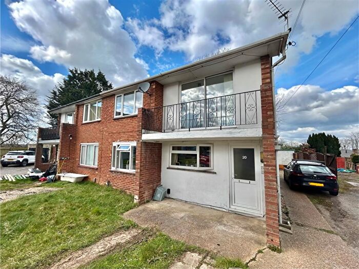 2 Bedroom Flat To Rent In Lingfield Gardens, Southampton, SO18