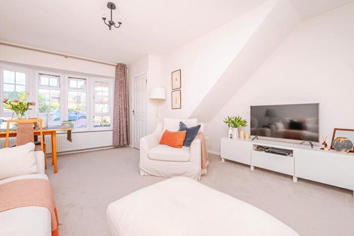 2 Bedroom Semi-Detached House For Sale In Newham Close, Steyning, West Sussex, BN44