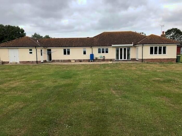 2 Bedroom Bungalow To Rent In Scotts Hall Road, Canewdon, Rochford SS4