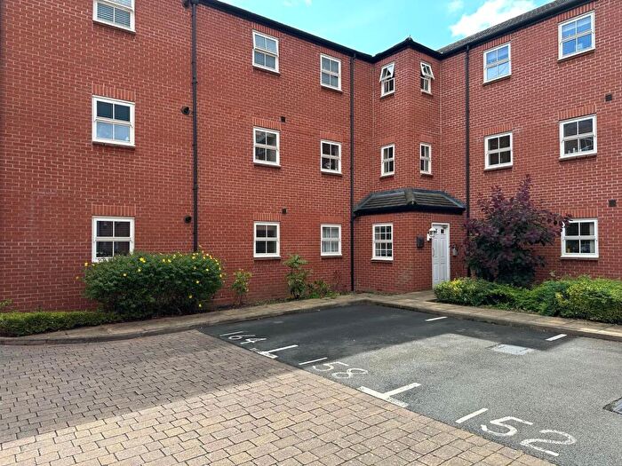 2 Bedroom Flat For Sale In Horseshoe Crescent, Birmingham, B43