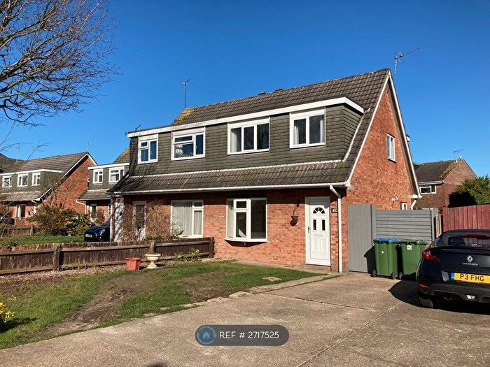 3 Bedroom Semi Detached House To Rent In Charles Knott Gardens, Southampton, SO15