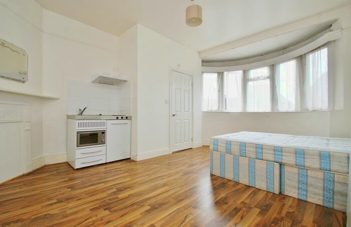 Studio To Rent In Old Oak Road, London, W3