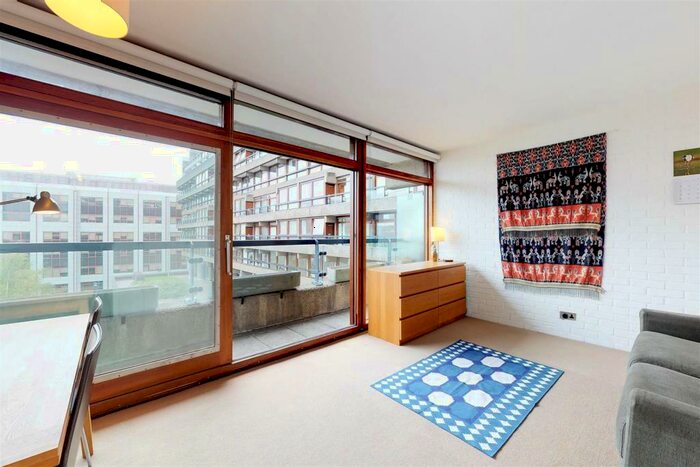 Apartment To Rent In Breton House, Barbican, EC2Y