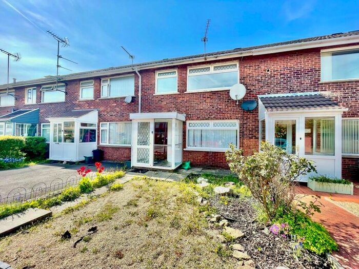 3 Bedroom Terraced House To Rent In Heol Y Frenhines, Dinas Powys, CF64