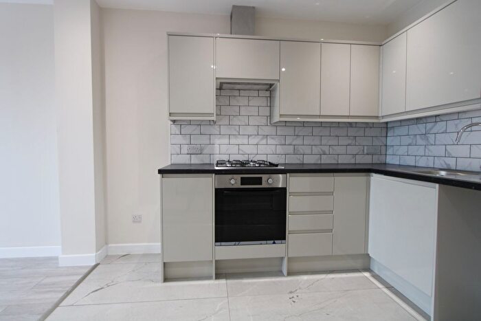 1 Bedroom Flat To Rent In London Road, Mitcham, CR4