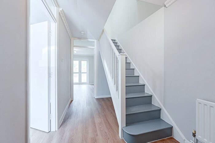 2 Bedroom Terraced House For Sale In Liardet Street, New Cross, London, SE14