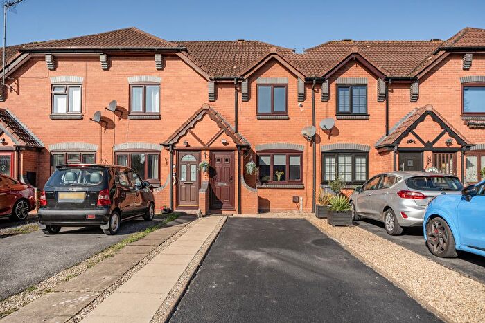 2 Bedroom Terraced House For Sale In Pullman Close, Stourport On Severn, Worcestershire, Af, DY13