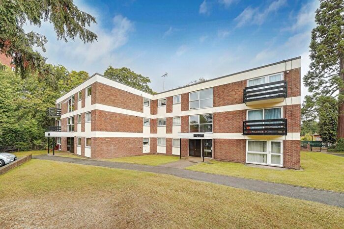 1 Bedroom Apartment For Sale In James Court, Wake Green Park, Moseley, B13