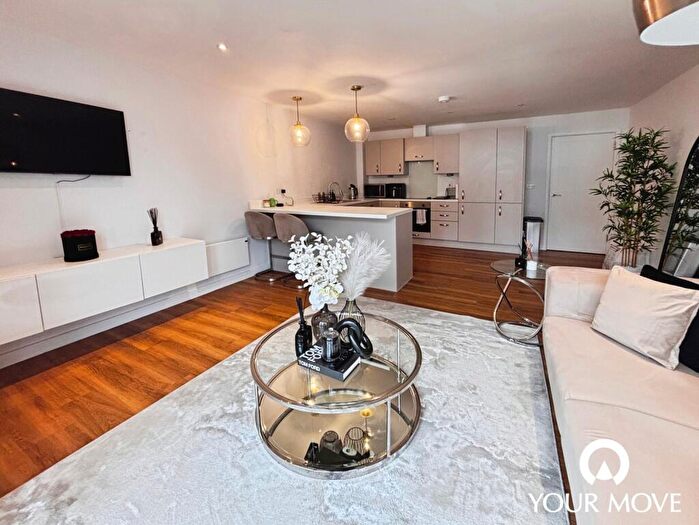 1 Bedroom Flat To Rent In Redvers Road, Chatham, Kent, ME4