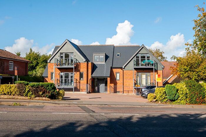 2 Bedroom Apartment To Rent In Cumnor Hill, Oxford, OX2