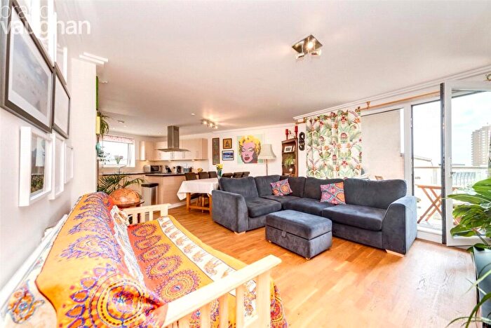 2 Bedroom Flat To Rent In Fleet Street, Brighton, BN1